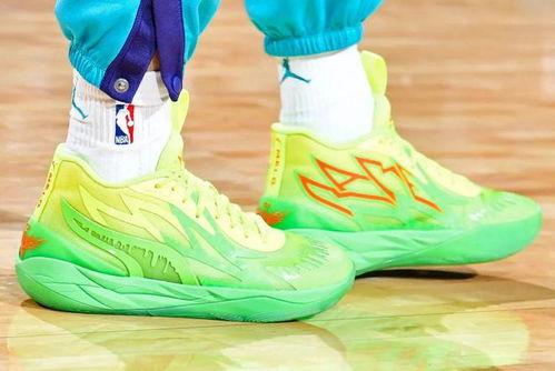 球鞋最新配色爆料视频讲解,潮流来袭！揭秘球鞋最新配色爆料视频亮点  第2张